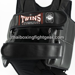 PLASTRON DE BOXE THAI TWINS BOPS-1 CUIR SYNTHÉTIQUE NOIR | Protections