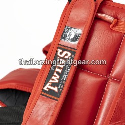 PLASTRON DE BOXE THAI TWINS BOPS-1 CUIR SYNTHÉTIQUE ROUGE | Protections
