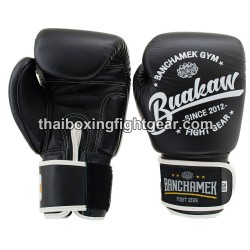 Buakaw Banchamek Muay Thai Boxing Gloves W1 Black | Muay Thai Gloves